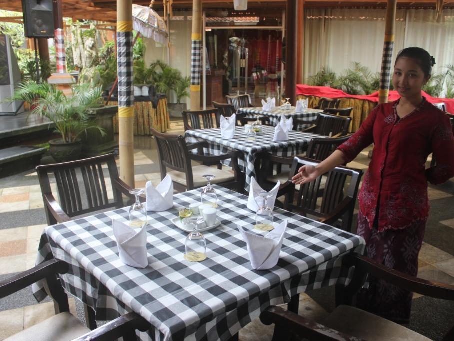 Ubud Hotel And Villas Malang Exterior photo