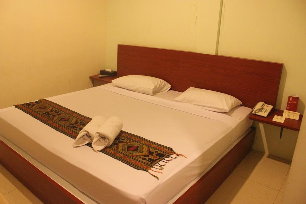 Ubud Hotel And Villas Malang Exterior photo