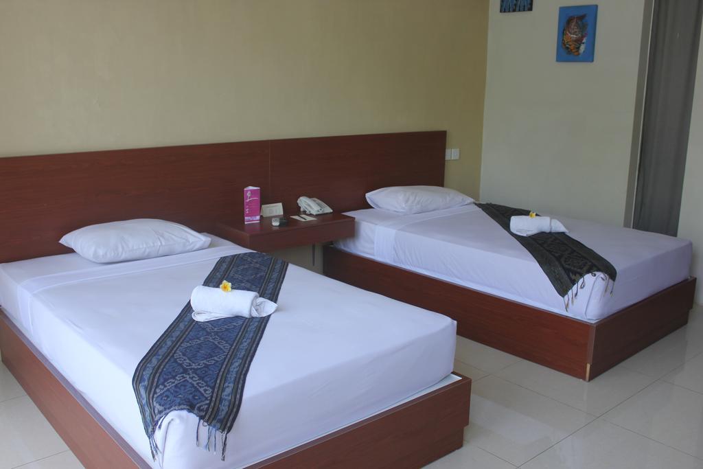 Ubud Hotel And Villas Malang Exterior photo