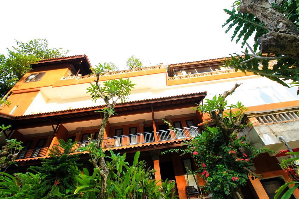 Ubud Hotel And Villas Malang Exterior photo
